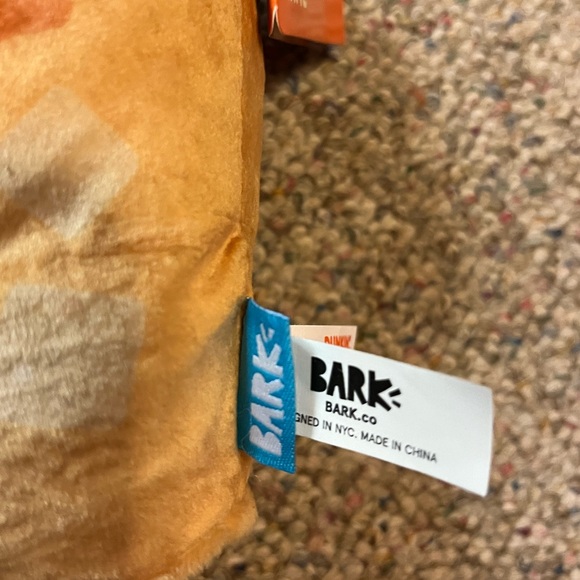 🎉 HP 🎉 🆕 Dunkin Donuts x Bark Dunkin Signature Latte Dog Toy - Picture 13 of 14